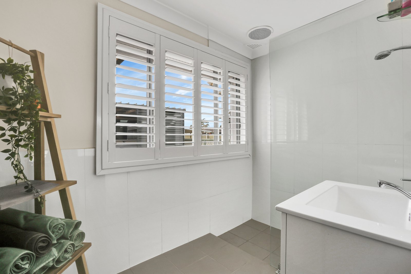 39 Croome Road ALBION PARK RAIL 9