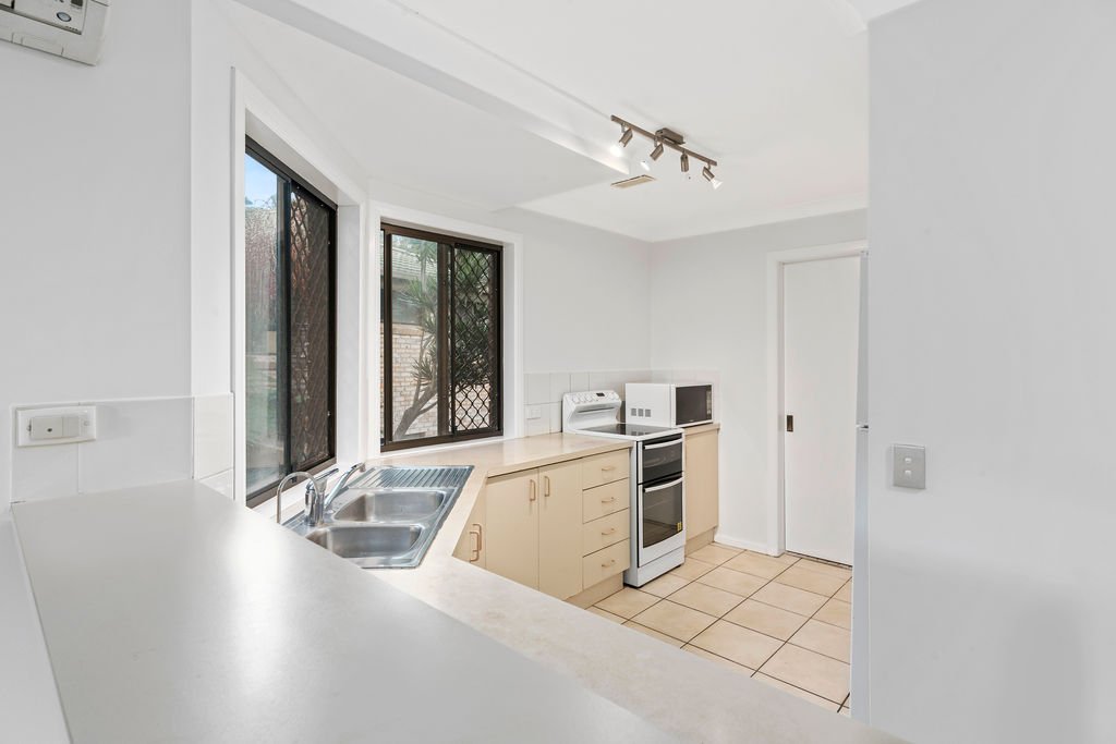 3/9 Daisy Street ELANORA 8