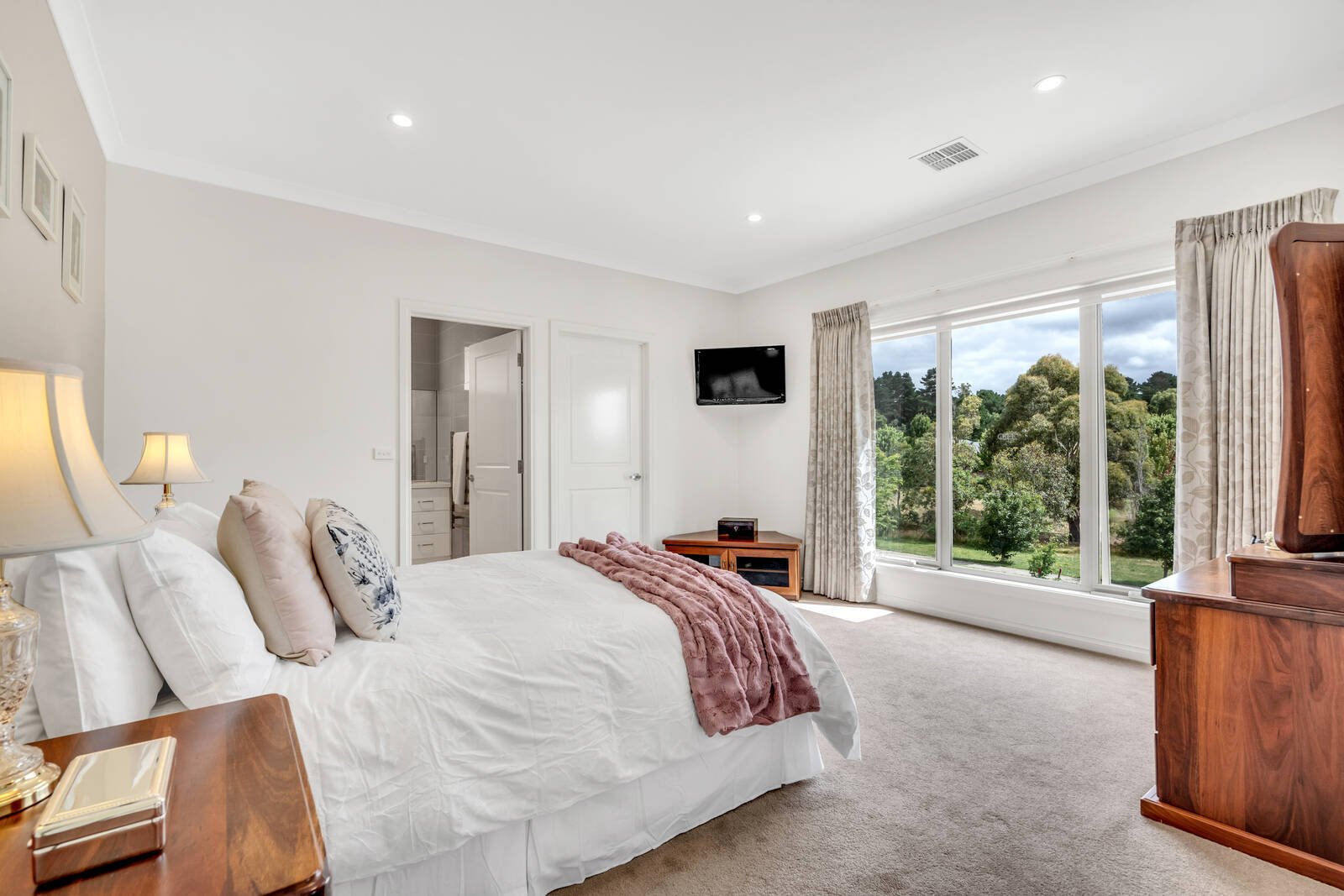 Real Estate and Property in 39 Dumbarton Way, Gisborne, VIC