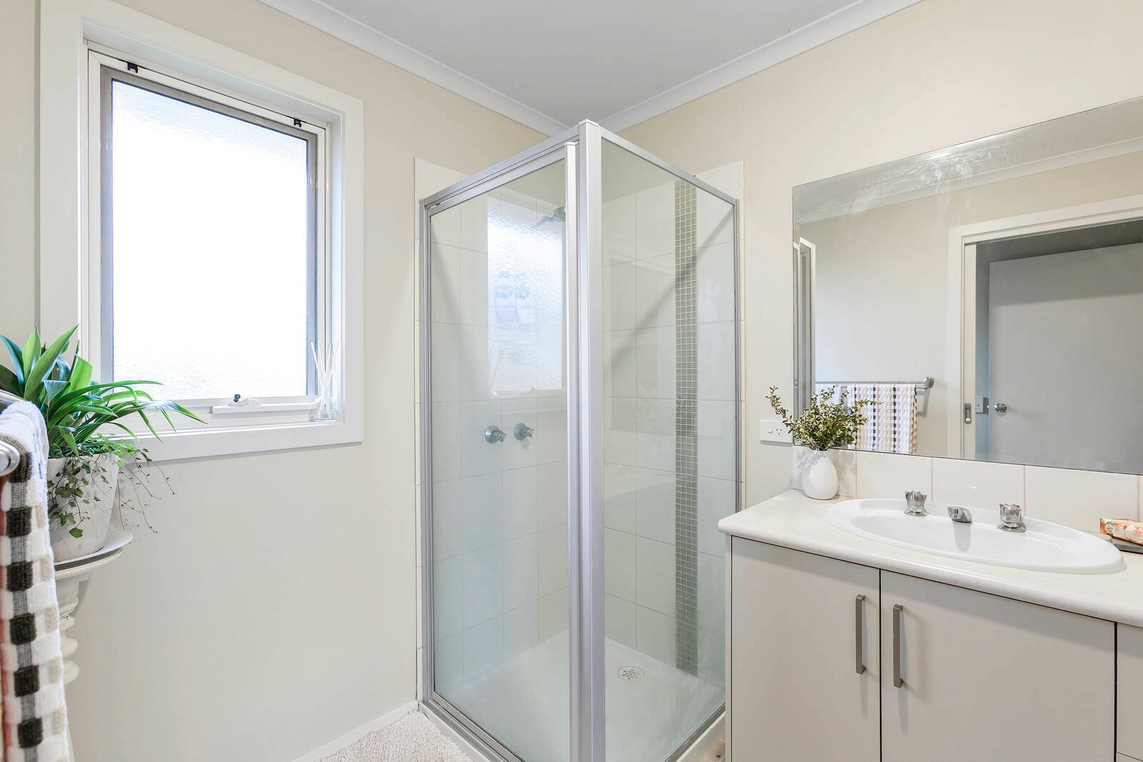 Real Estate and Property in 39 Edwards Point Road, St Leonards, VIC