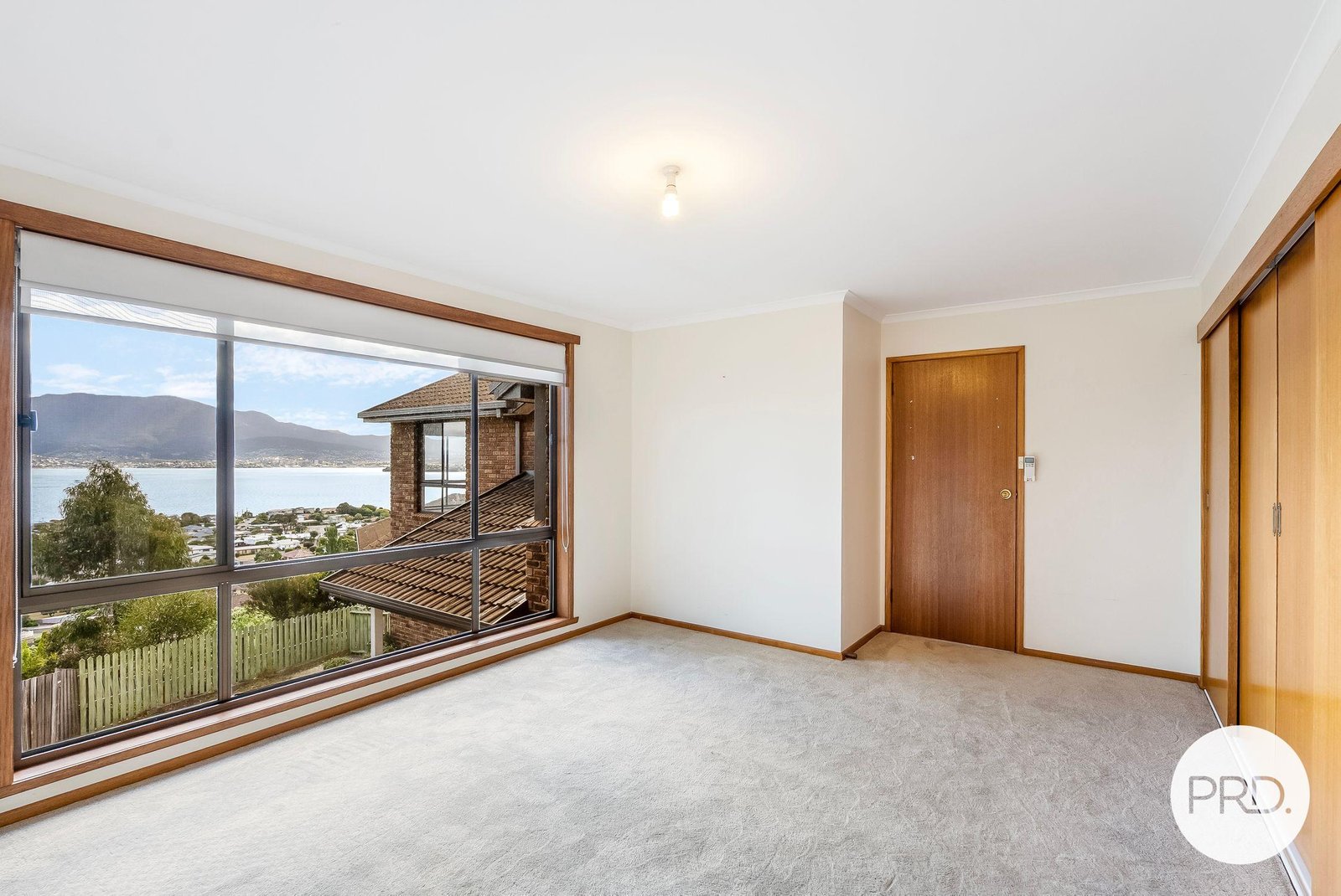 3/9 Eyrie Close HOWRAH 6