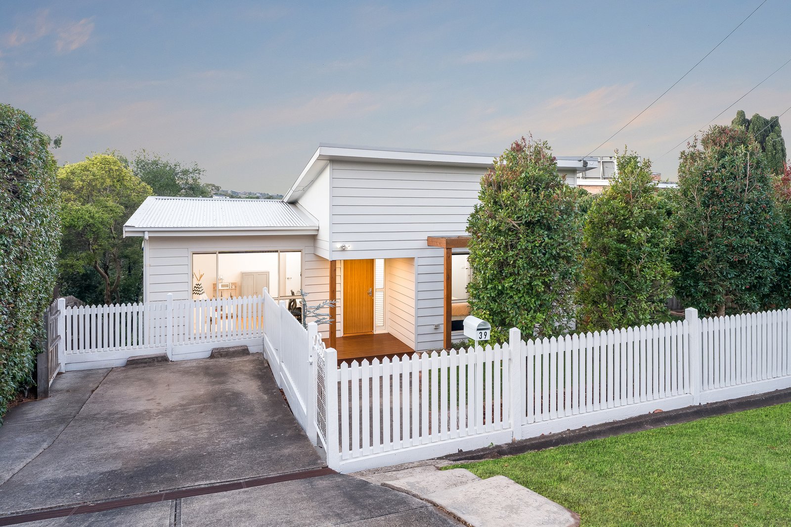 Gallery: 39 Fairbrae Avenue
