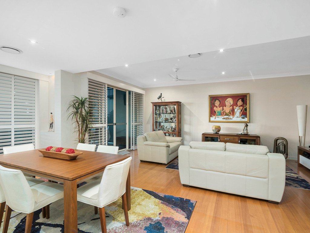 3/9 Fairway Drive BANORA POINT 3