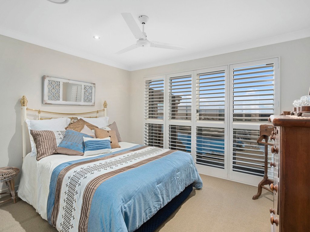 3/9 Fairway Drive BANORA POINT 8