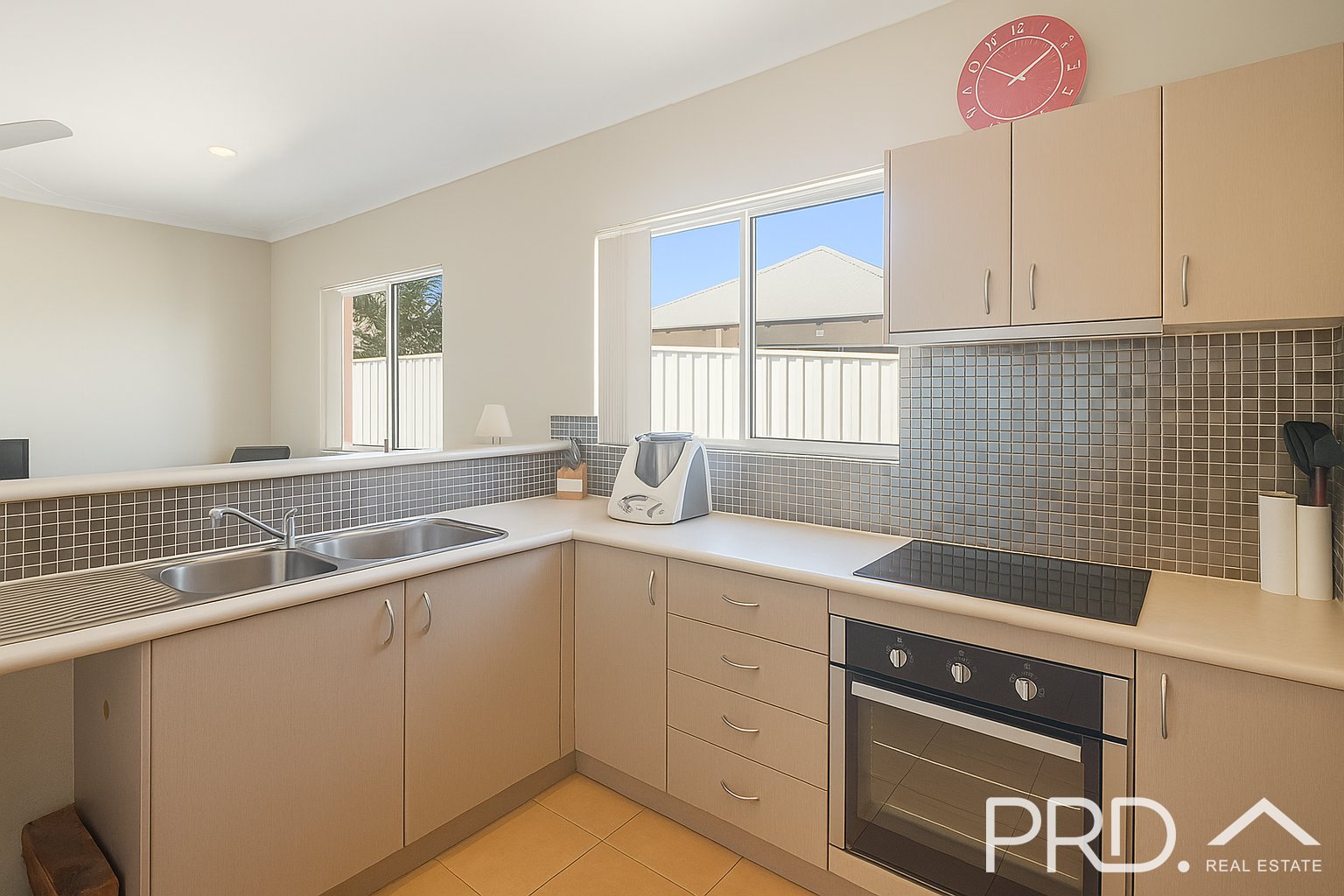 39 Falcon Parade NICKOL 4