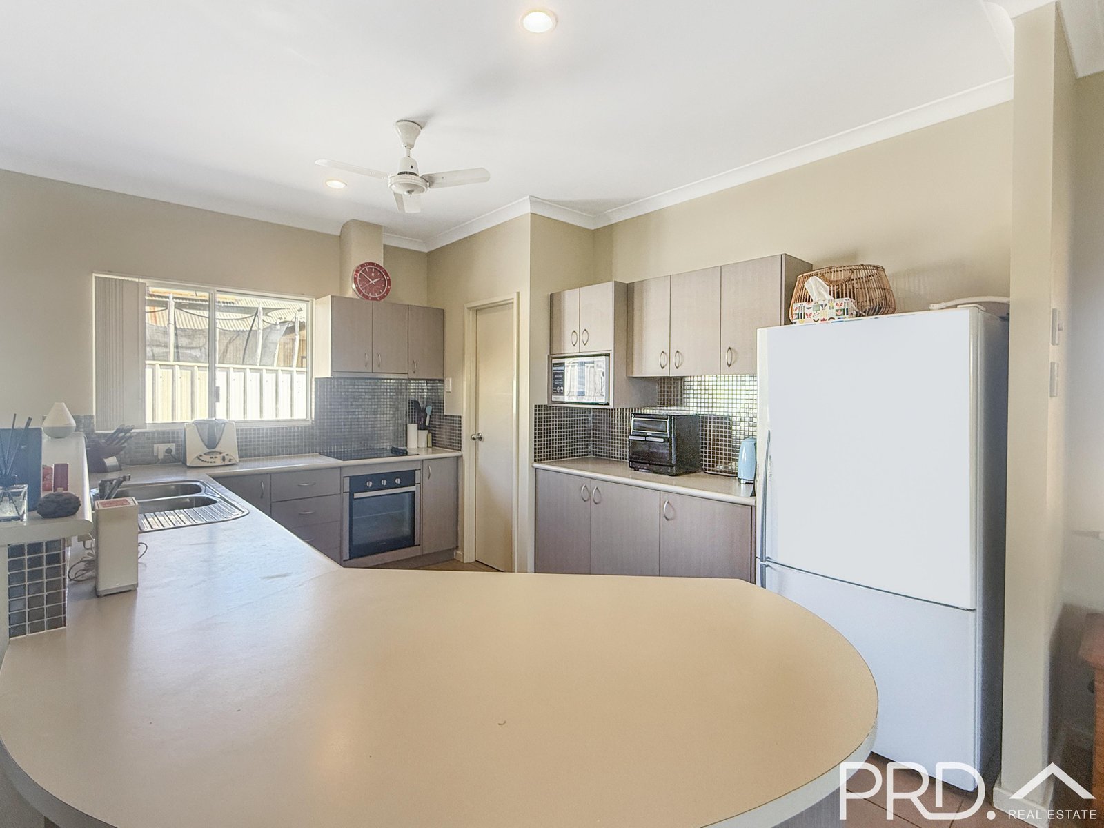 39 Falcon Parade NICKOL 9