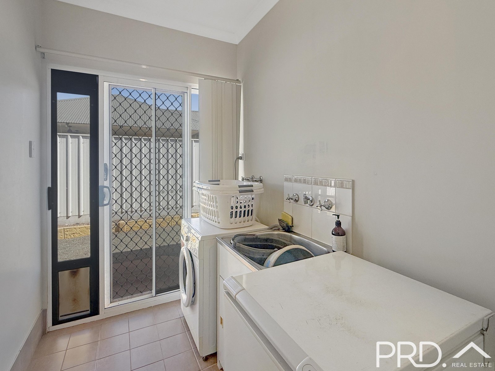 39 Falcon Parade NICKOL 11