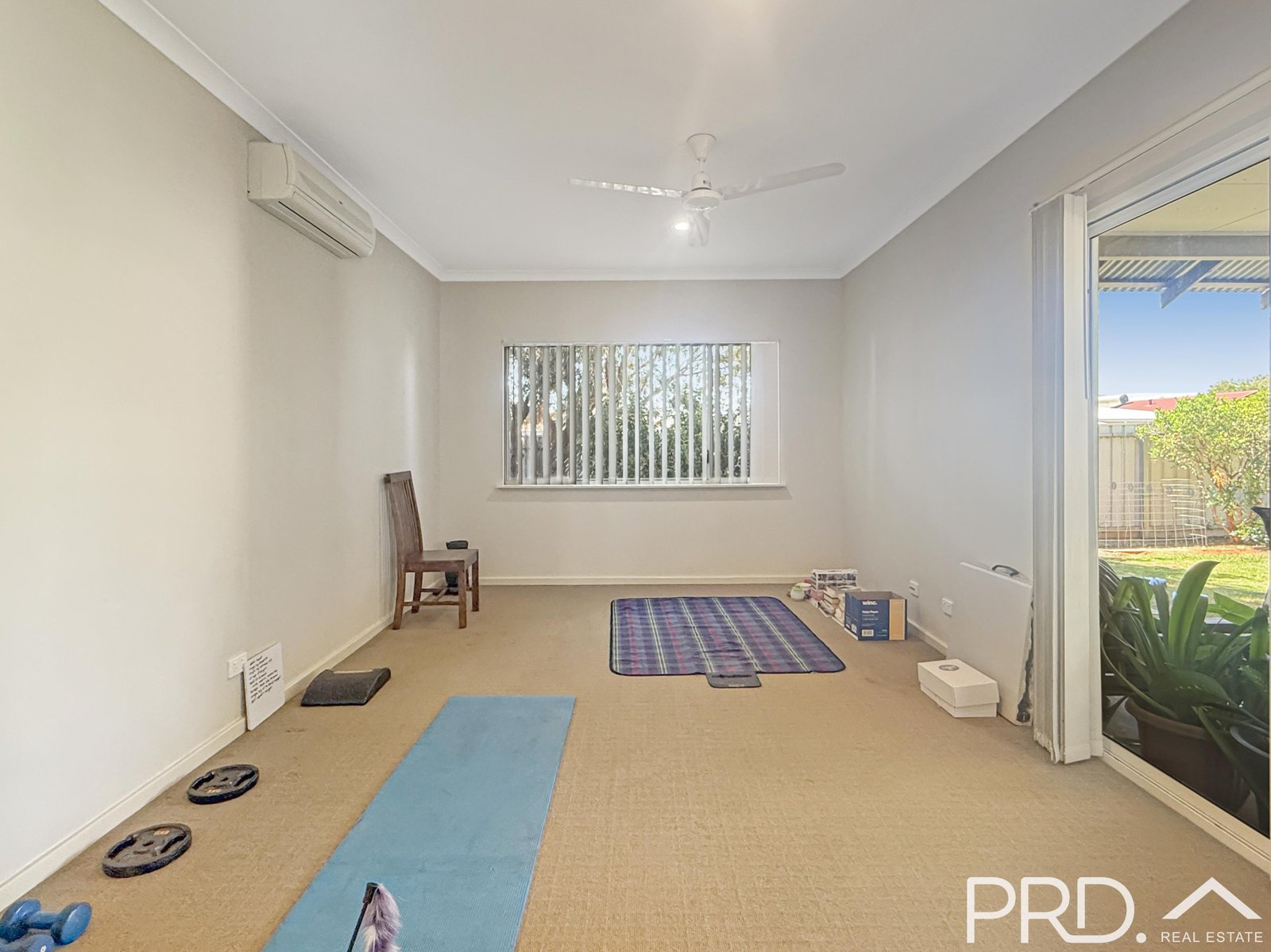 39 Falcon Parade NICKOL 12