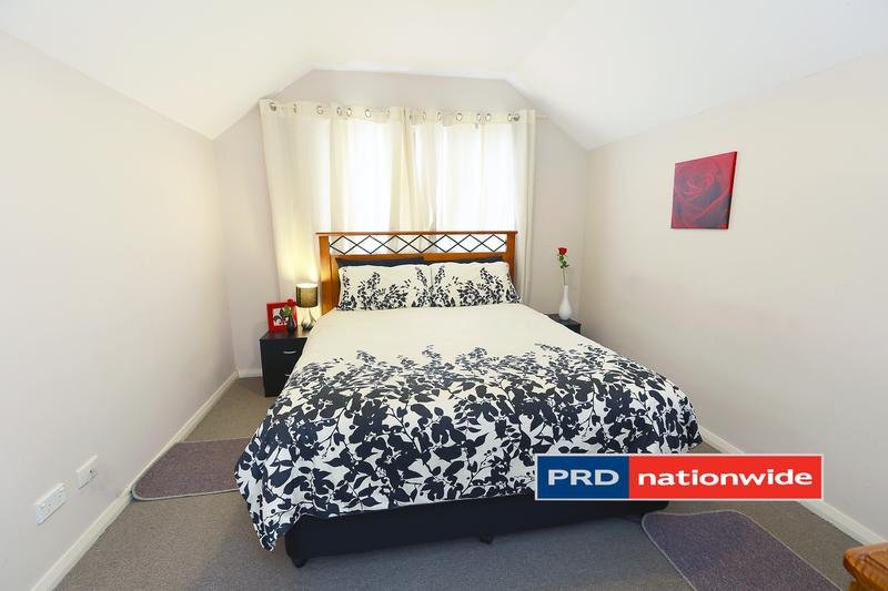 3/9 French Street KINGSWOOD 7