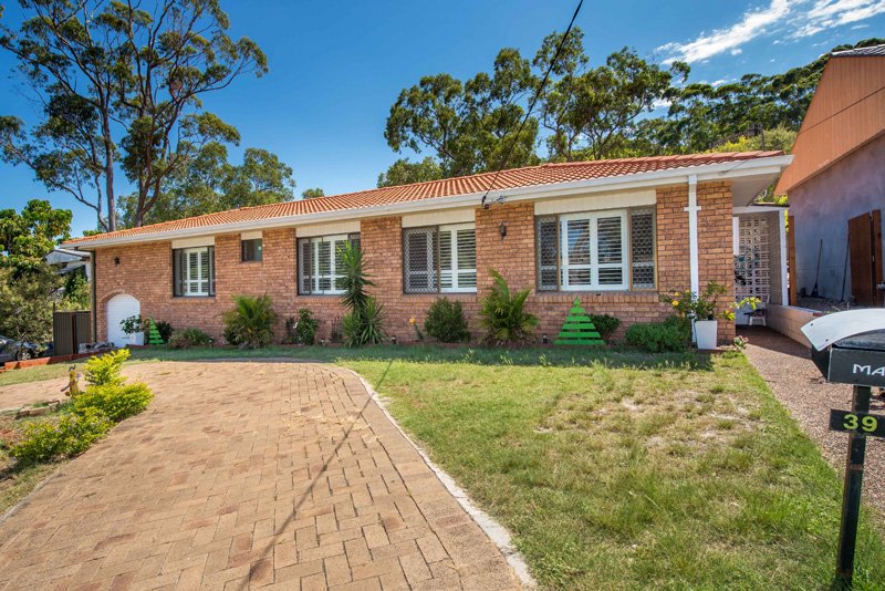 39 Galoola Drive NELSON BAY 1