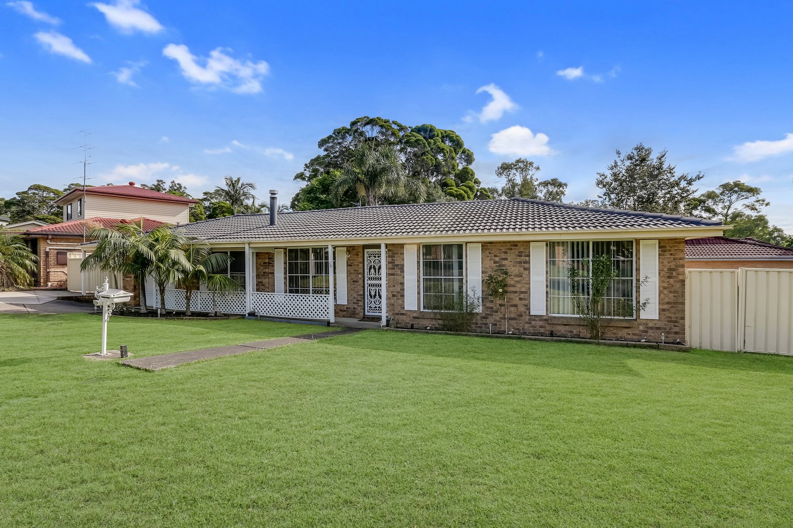 39 Goolagong Street AVONDALE 2