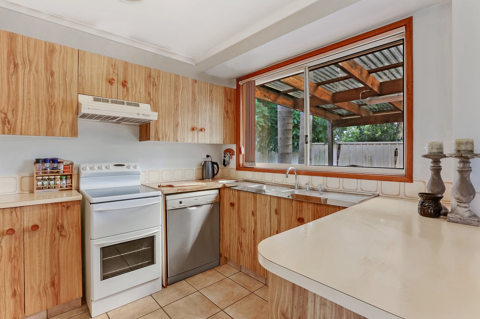 39 Goolagong Street AVONDALE 4