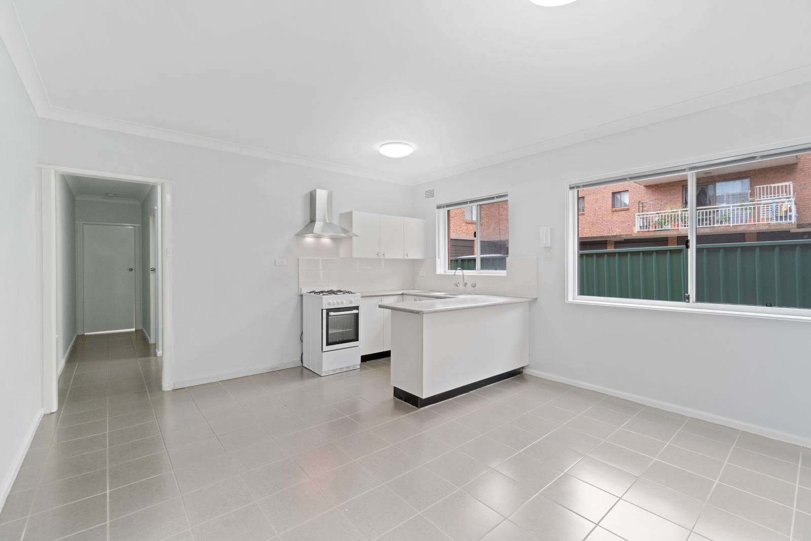 3/9 Graham Road NARWEE 2