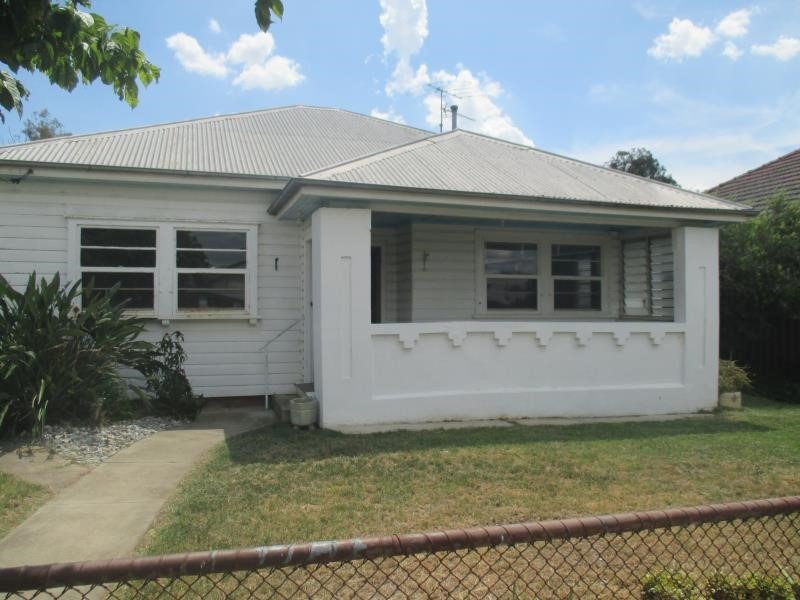 39 Hercules Street TAMWORTH 1