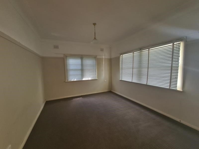 39 Hercules Street TAMWORTH 9