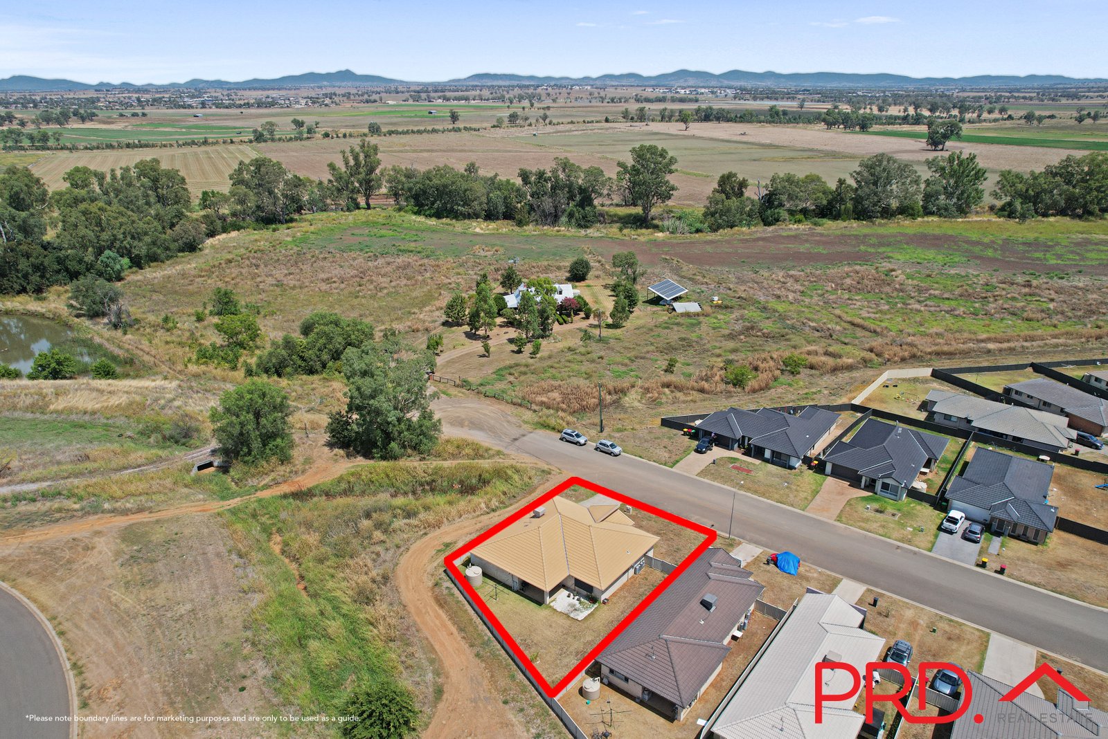 39 Higgins Lane TAMWORTH 21