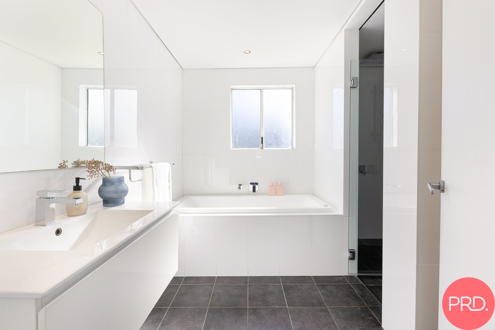 39 High Street GRETA 7