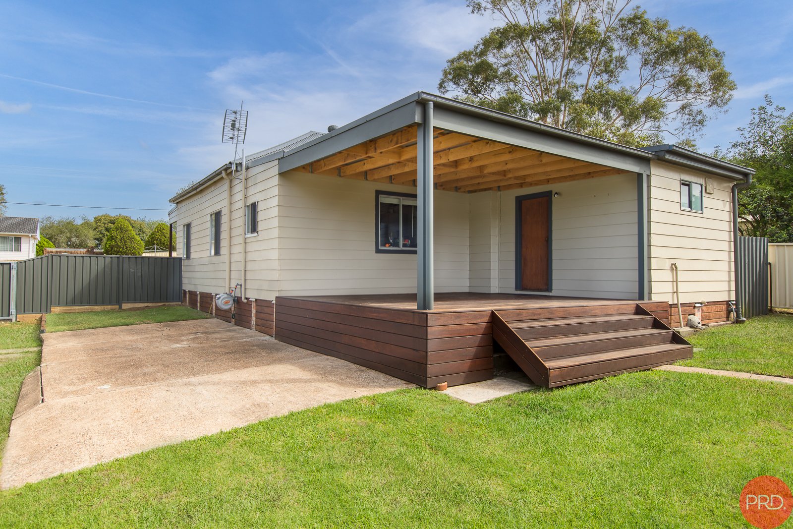 39 Hunter Street GRETA 9