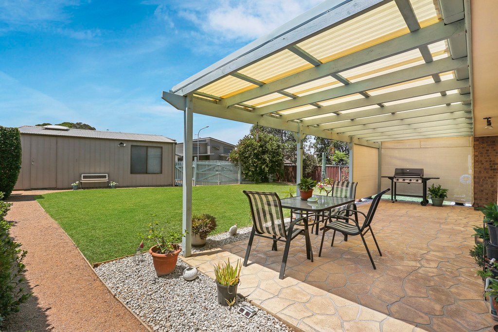 39 Huxley Drive HORSLEY 2