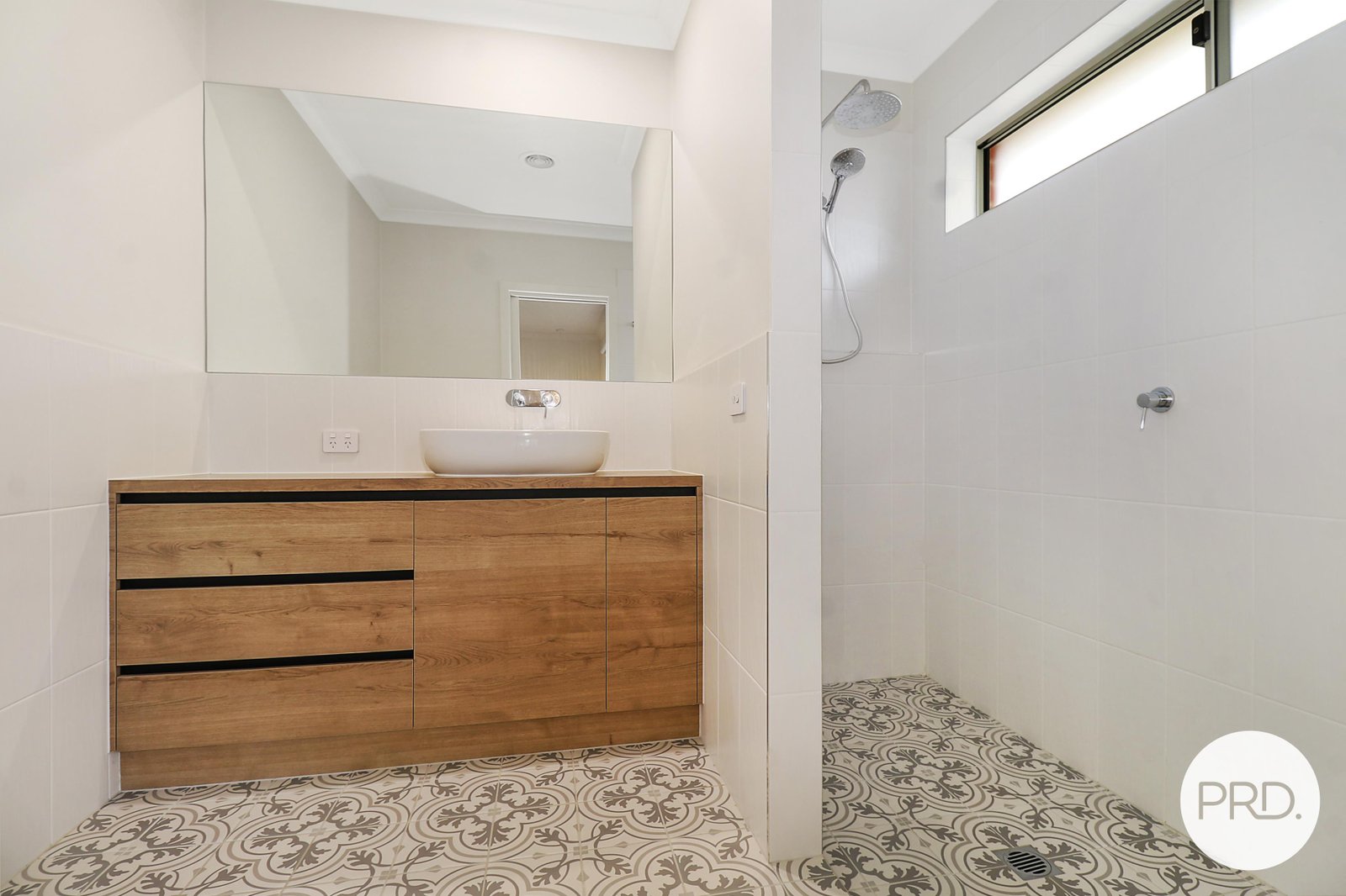 39 Jackeroo Circuit THURGOONA 8