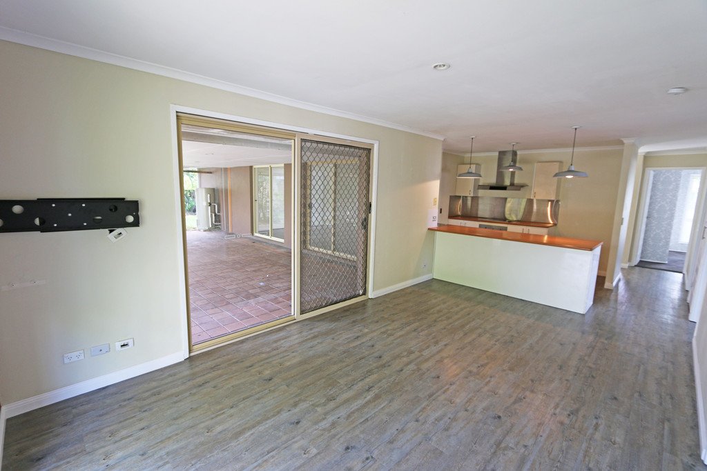 39 Kawana Crescent ASHMORE 4
