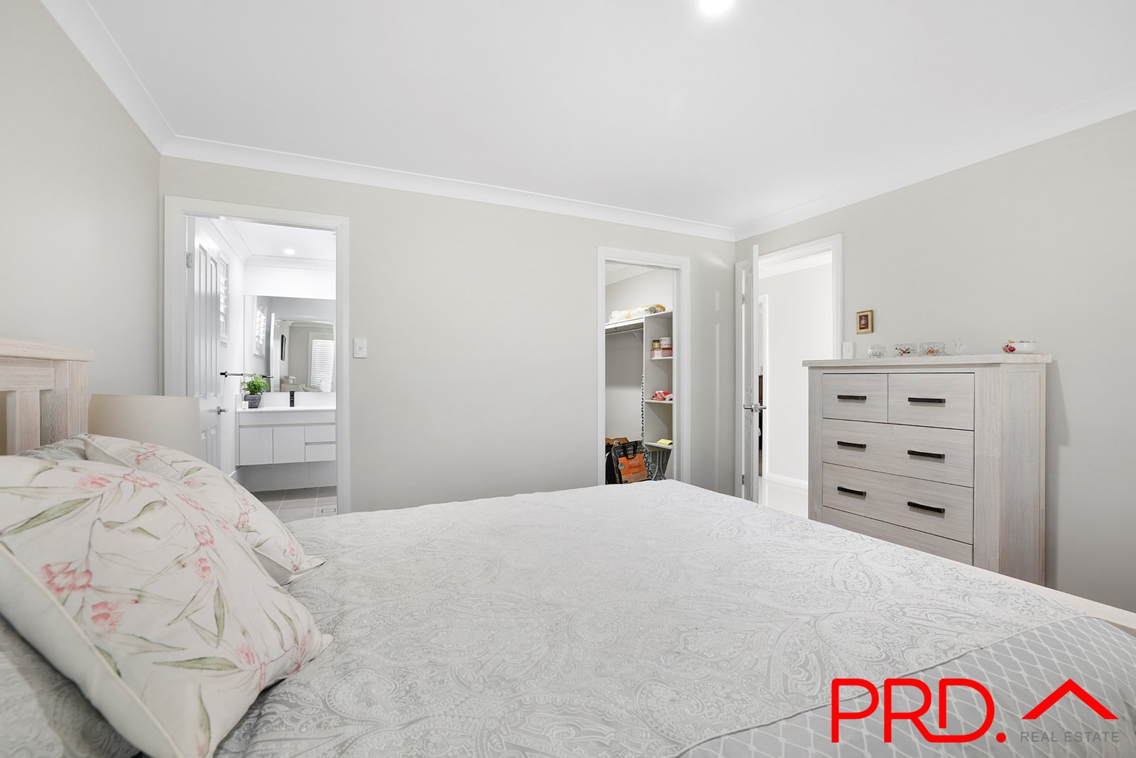 39 Kingham Street TAMWORTH 5