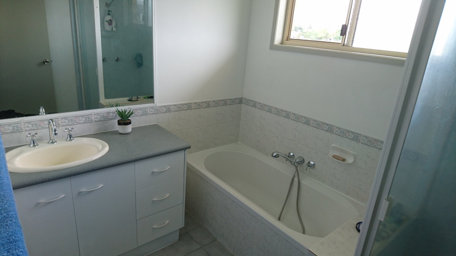 39 Koorawatha Drive BOROREN 7