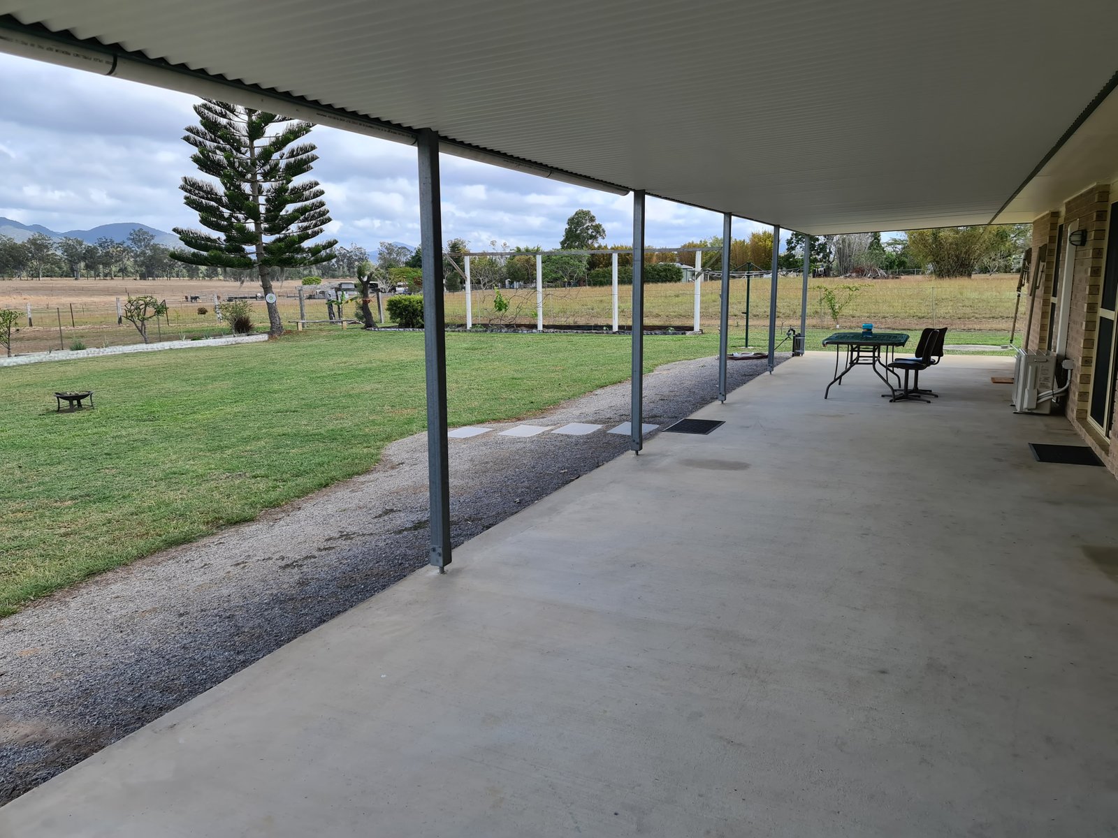 39 Koorawatha Drive BOROREN 18