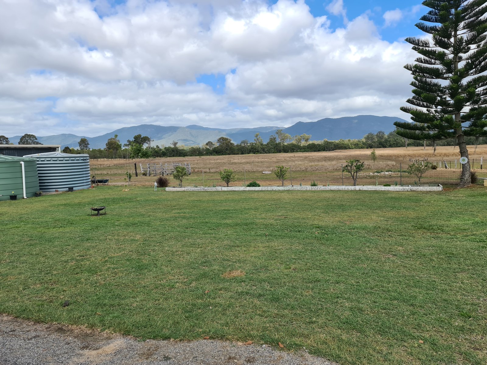 39 Koorawatha Drive BOROREN 20