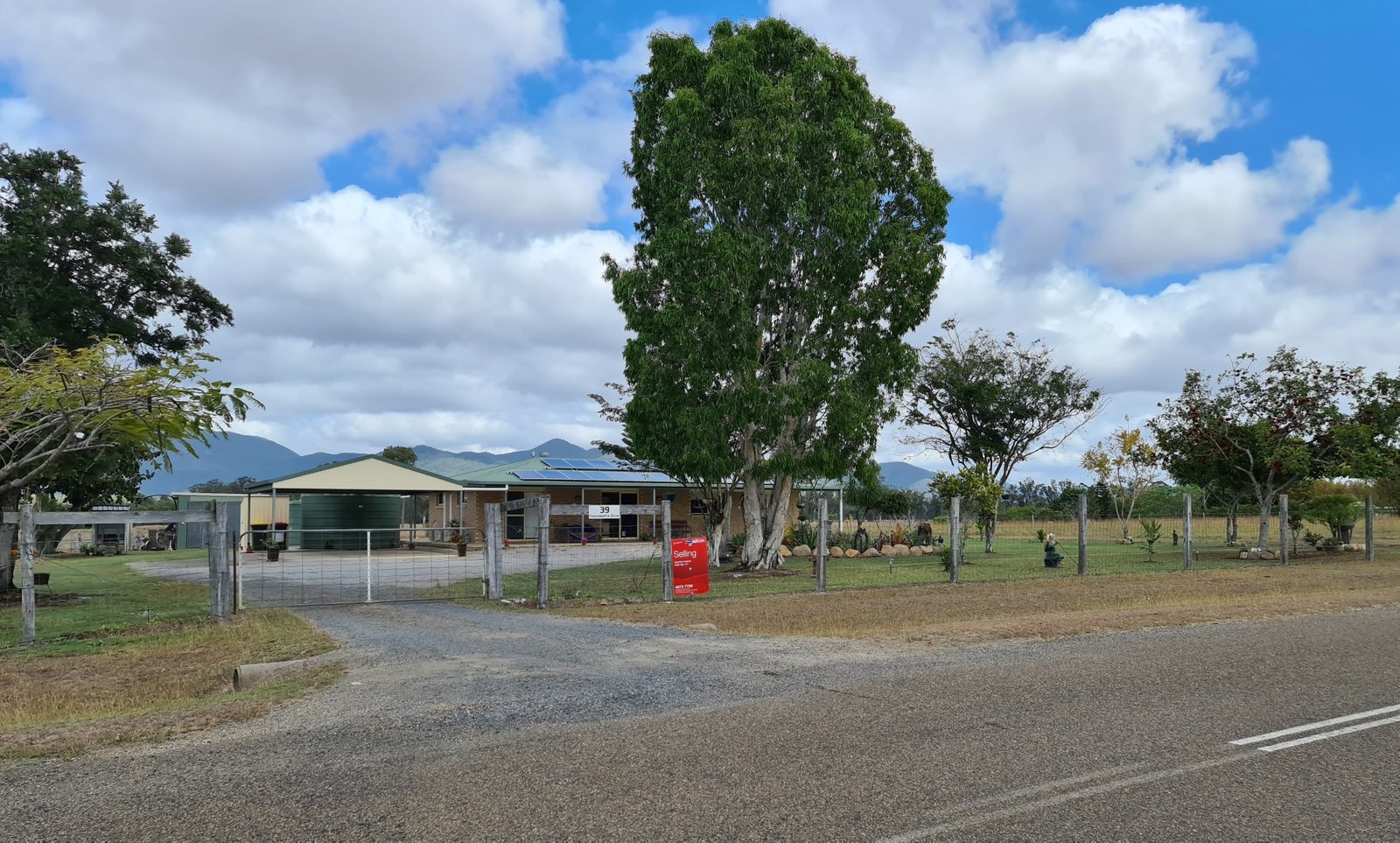 39 Koorawatha Drive BOROREN 22