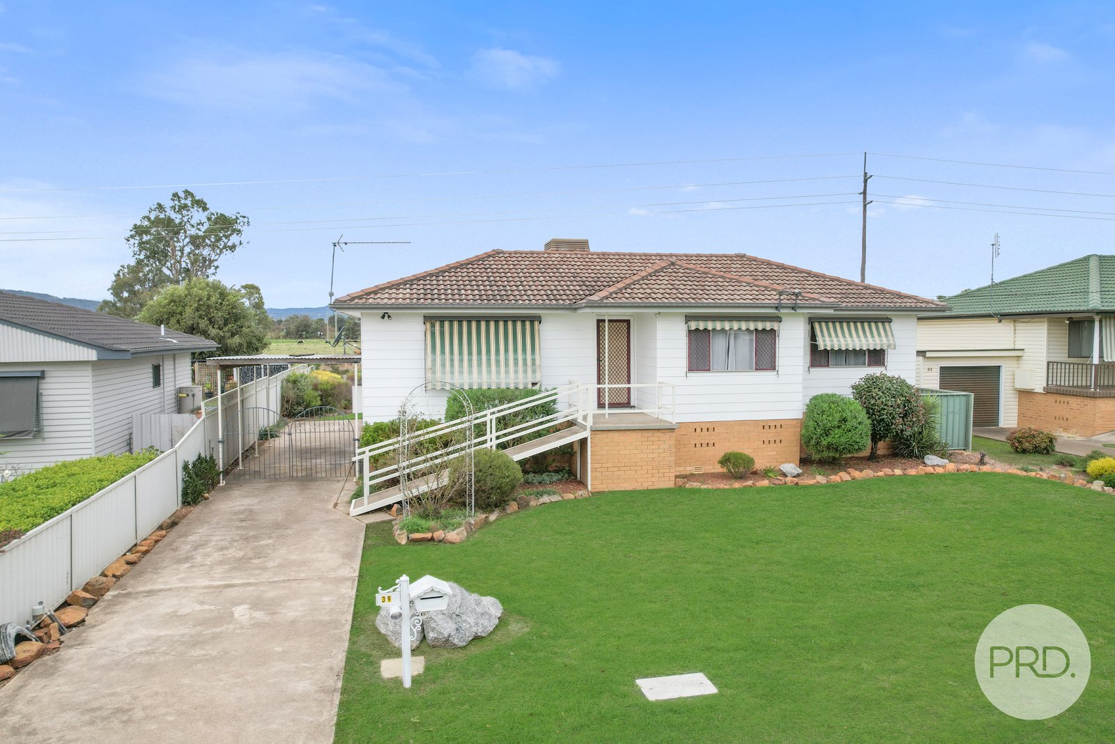 39 Kurrawan Street TAMWORTH 2