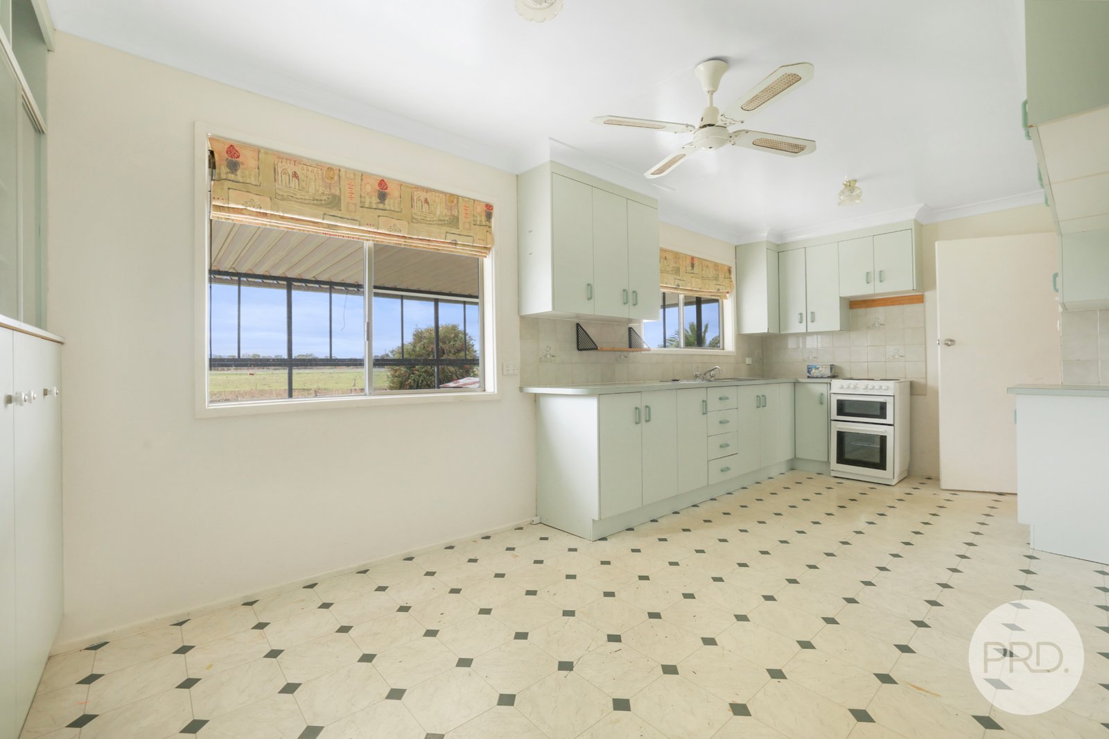 39 Kurrawan Street TAMWORTH 6