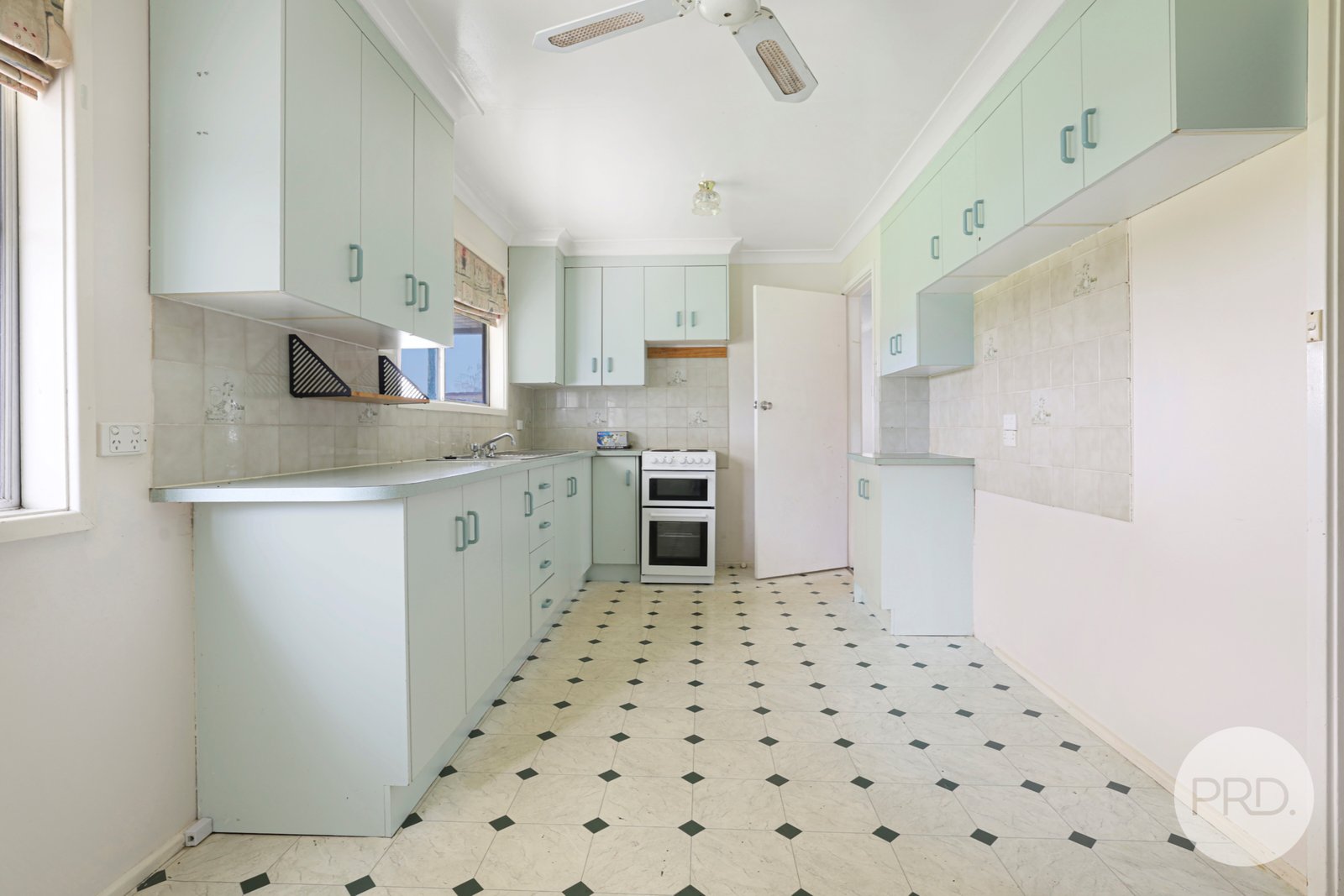39 Kurrawan Street TAMWORTH 8