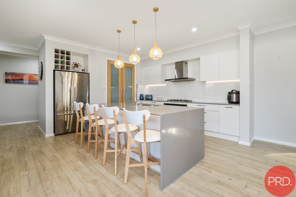 39 Lawrenson Parade THORNTON 6