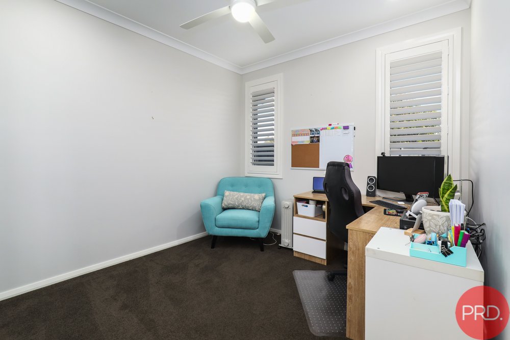 39 Lawrenson Parade THORNTON 16