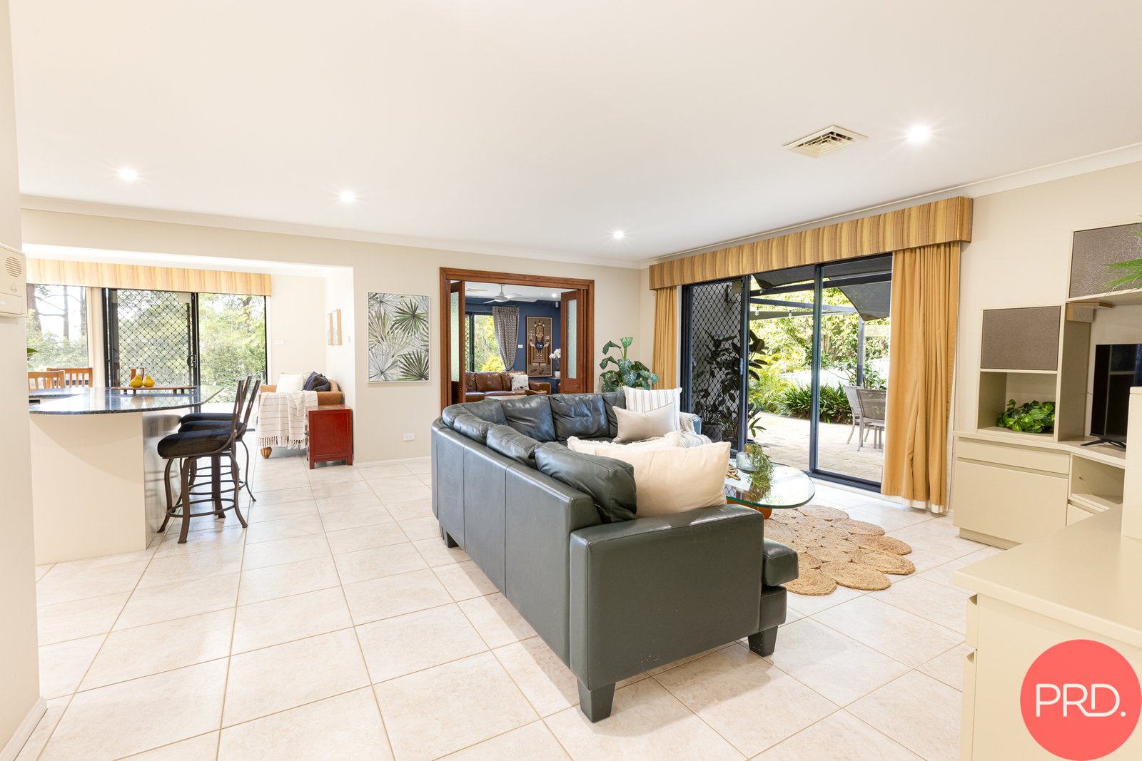 39 Leinster Circuit ASHTONFIELD 11