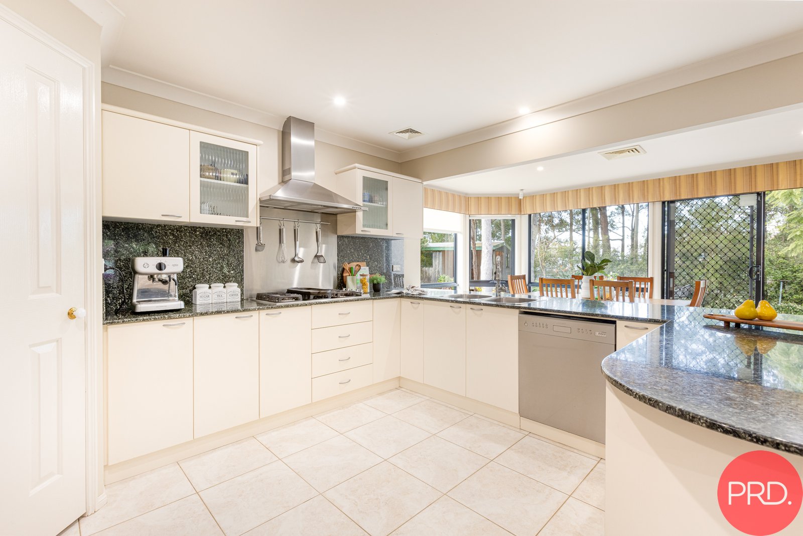 39 Leinster Circuit ASHTONFIELD 14