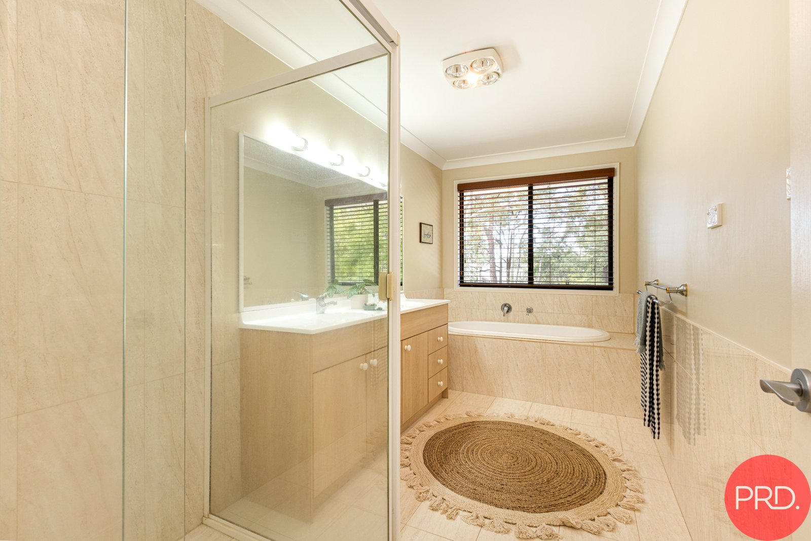 39 Leinster Circuit ASHTONFIELD 27