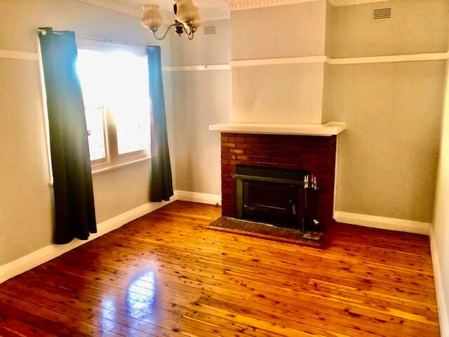 39 Mathews Street TAMWORTH 4