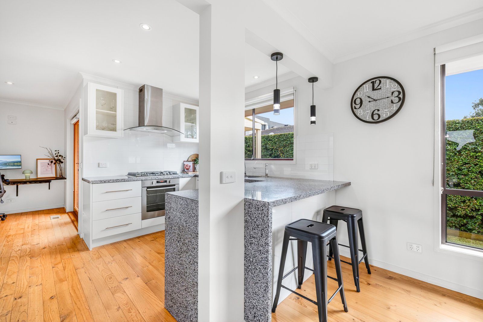 Gallery: 3/9 May Park Avenue