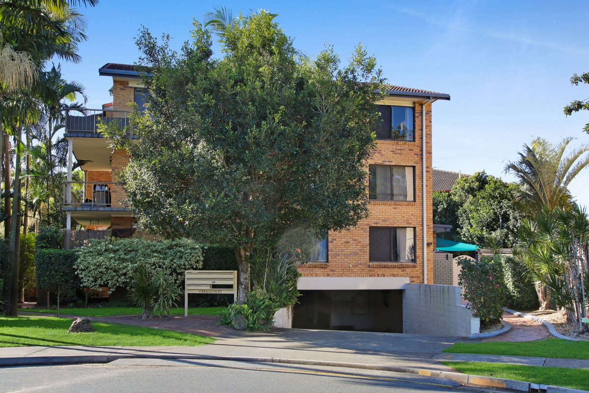 3/9 Nalla Court Palm Beach 2