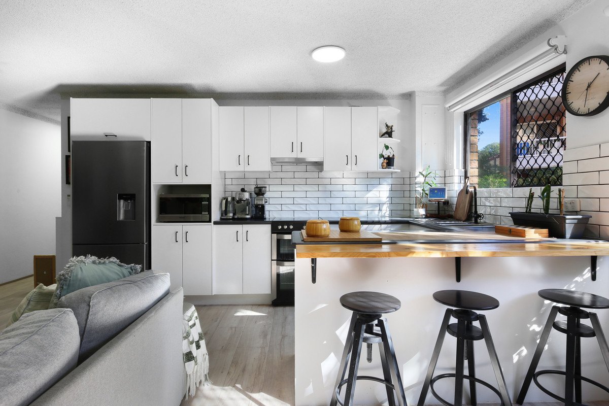 3/9 Nalla Court Palm Beach 3