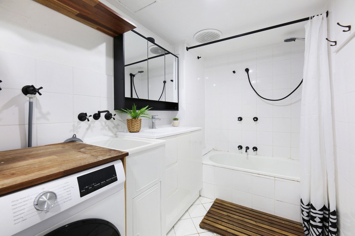 3/9 Nalla Court Palm Beach 7