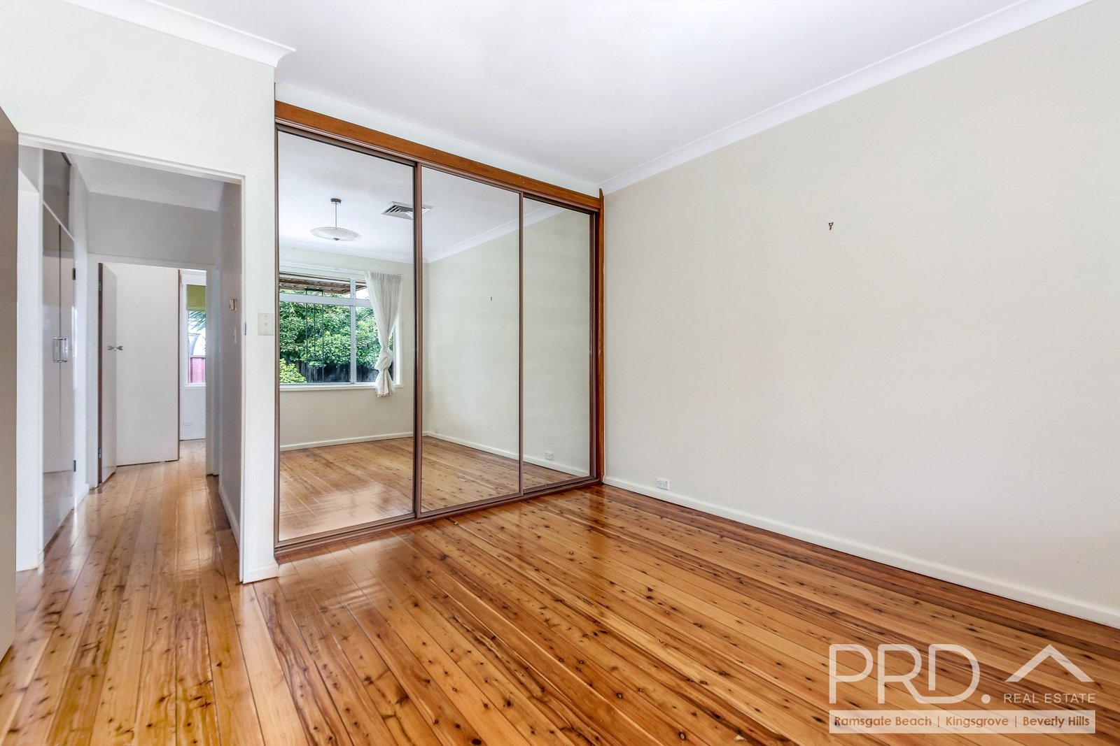 3/9 Napoleon Street SANS SOUCI 4