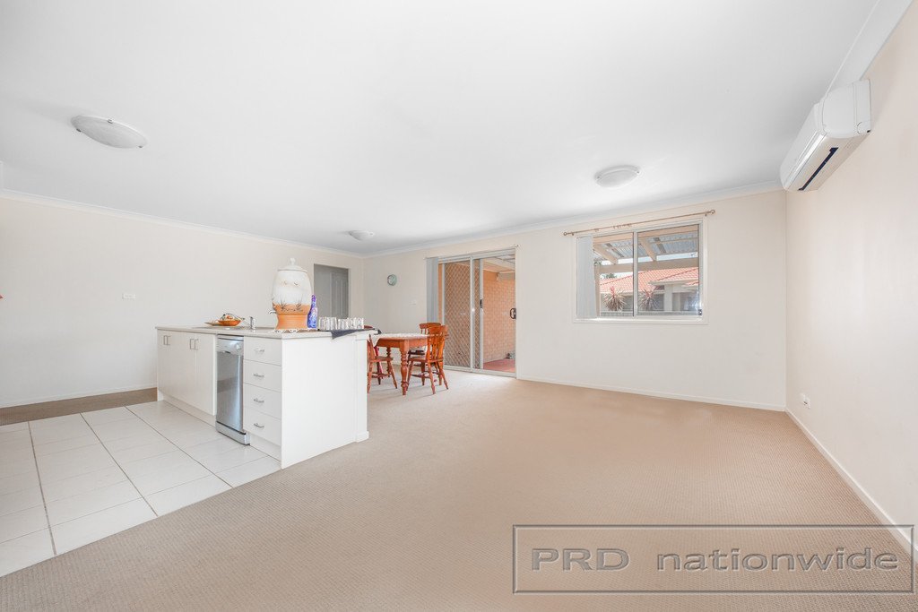 39 Niven Parade RUTHERFORD 2