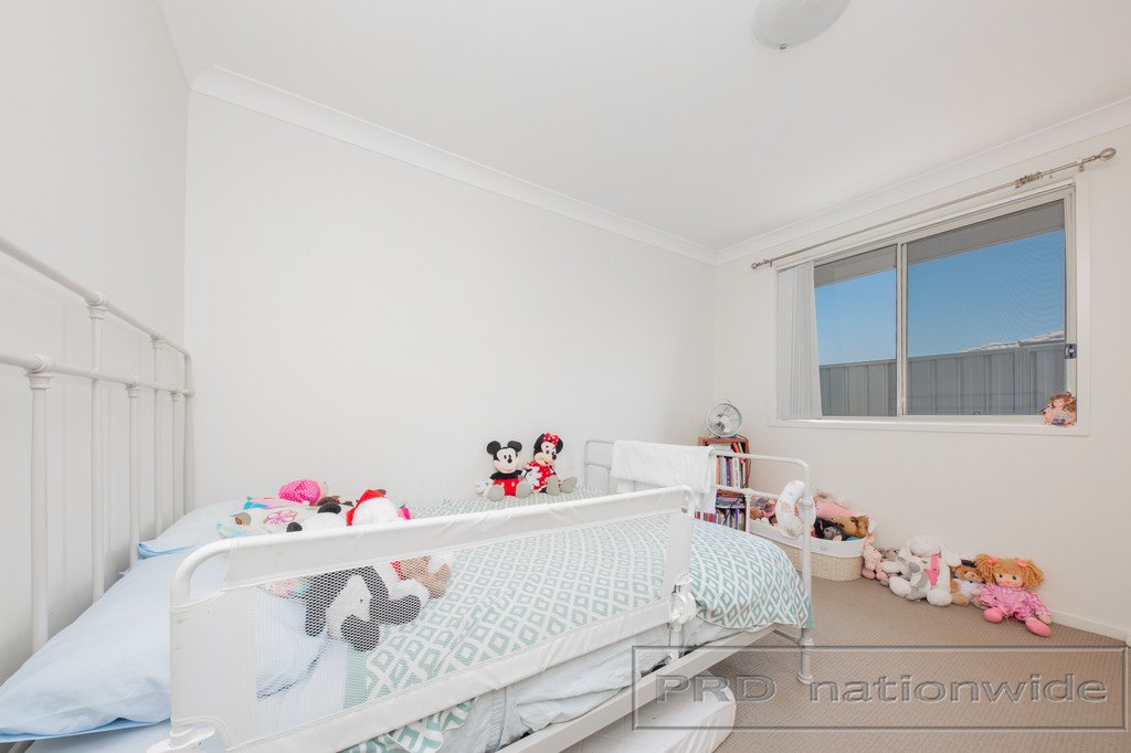 39 Niven Parade RUTHERFORD 7