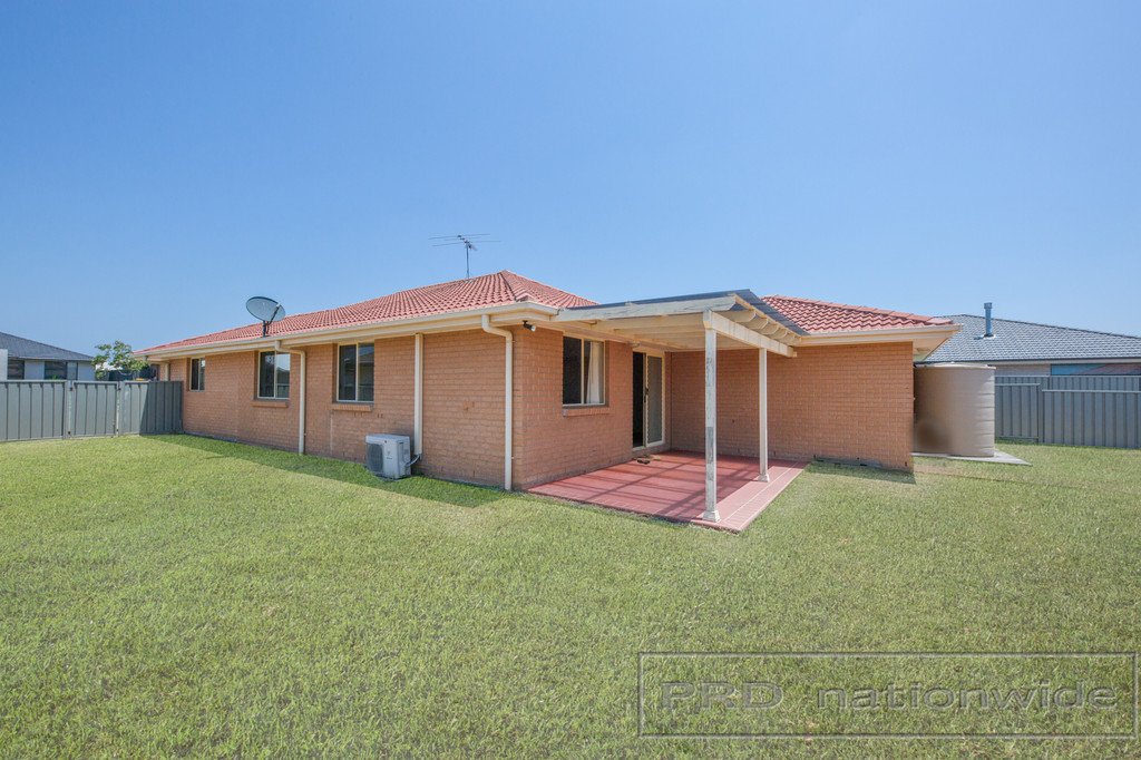 39 Niven Parade RUTHERFORD 12