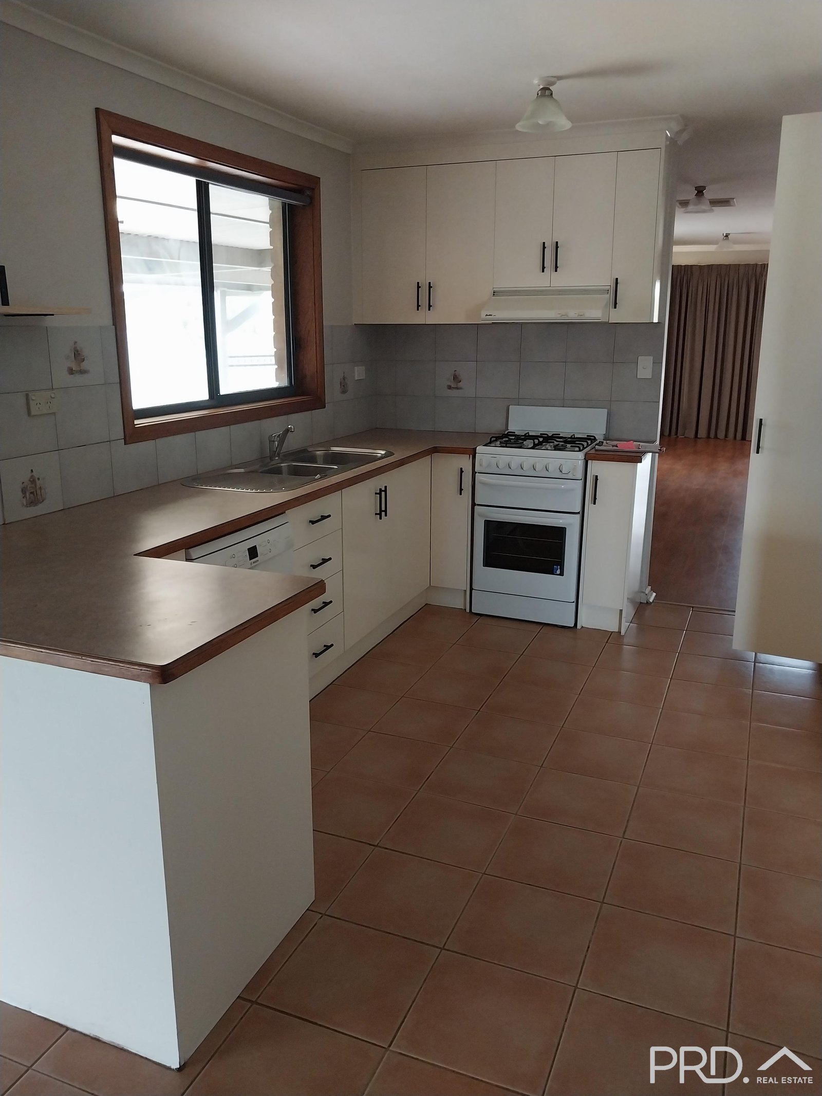 39 Nixon Street EUSTON 2