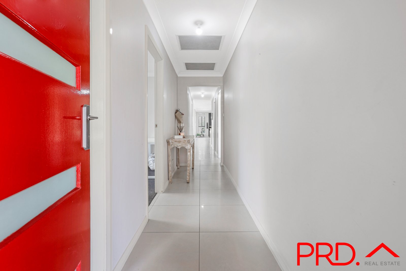 39 Nowland Crescent TAMWORTH 3