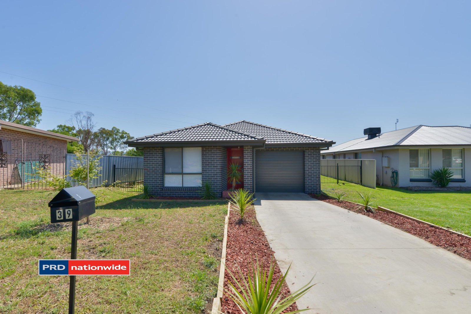 39 Nowland Crescent TAMWORTH 1